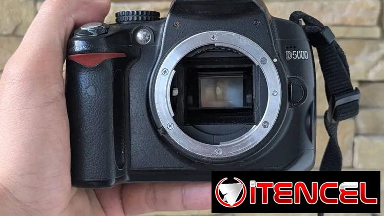 Cuerpo cámara fotográfica Nikon D5000 + accesorios