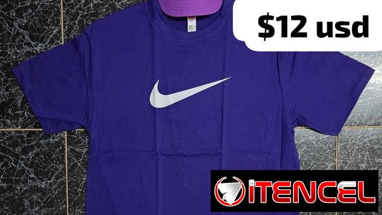 Conjunto morado de hombre talla XL