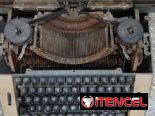 2 maquinas de escribir a 1000 cup cada una