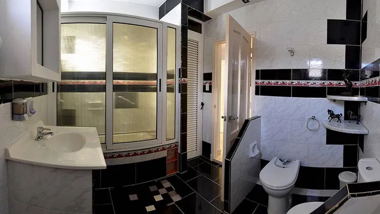 📱 Mansión Exclusiva de 5 Habitaciones en el Náutico