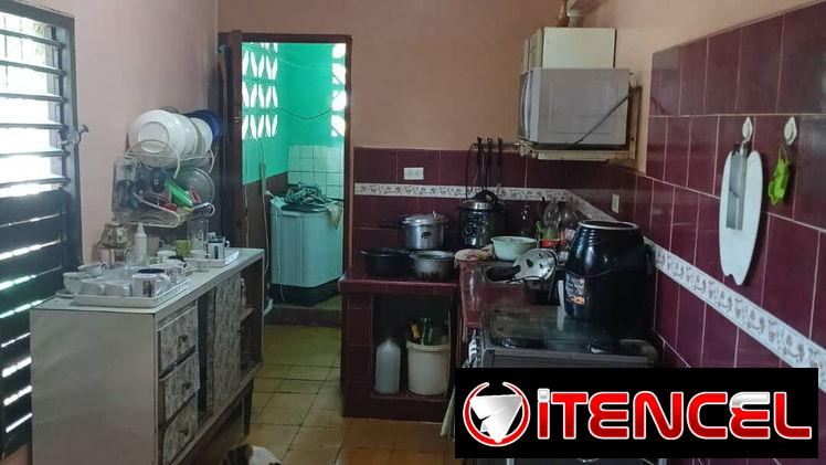 Venta de Casa independiente se deja equipada con muebles y electrodomesticos para llegar y vivir.