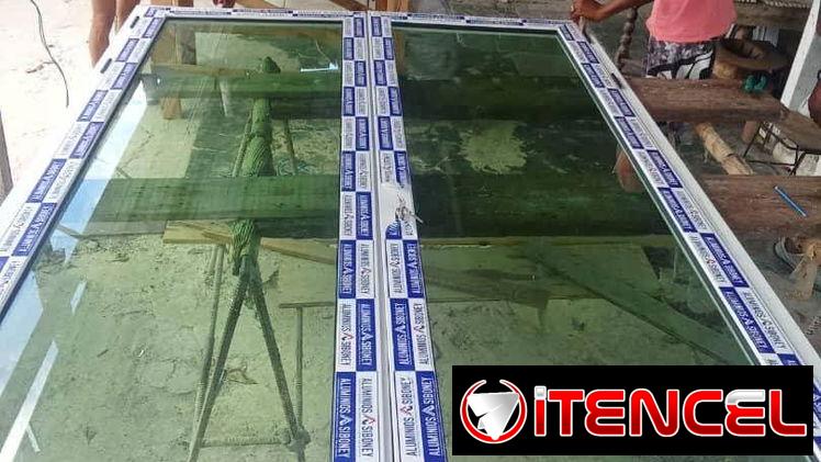 Trabajos de marquetería de aluminio