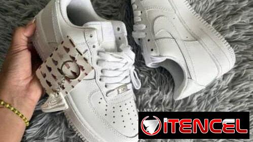 Hola! 😃 Todos nuestros tenis son calidad G5. Precios: Nike Force 20k, Jordan 12 y Retro 11/4 70 USD, New Balance 740