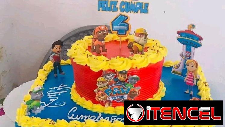 Cake 2 piso de bandeja con temática