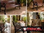 Banco de hierro fundido y madera caoba años 20s, 150cm de largo