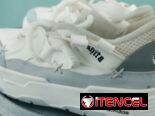 se vende un par de tenis #42