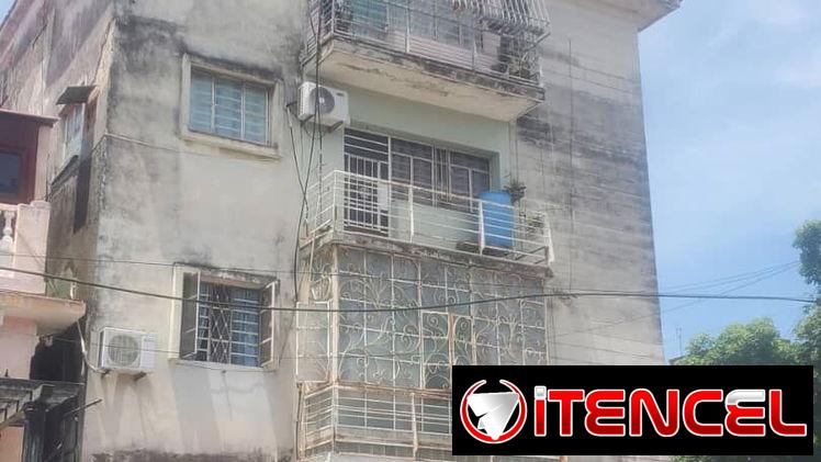 Se vende apartamento en Santos Suárez 3er y último piso