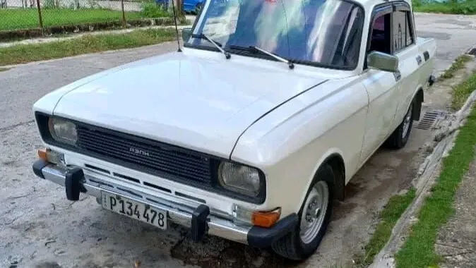 Venta de casa con carro en  Cerro, Santa Catalina