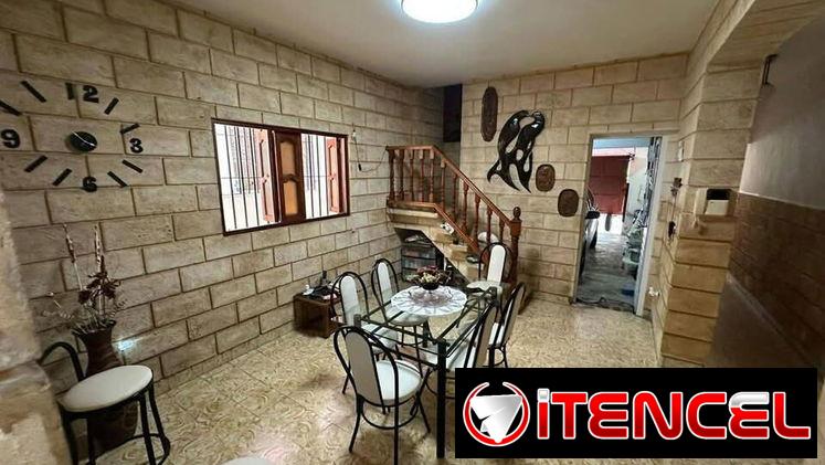 casa de 2 plantas en Casino Deportivo