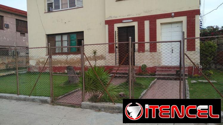 Se vende ahora en 63mil bajos de un biplanta calle 1ra Miramar