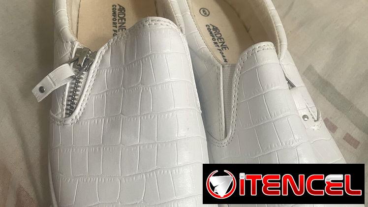 Zapatillas de Piel. /5000$