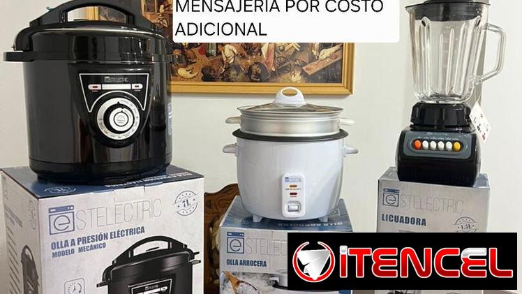 Combo de ollas y licuadora