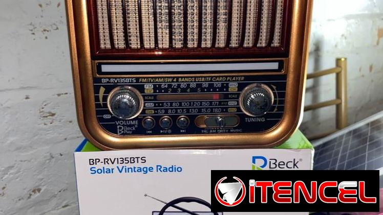 radios recargable en 30 usd y con panel en 35 y 45 usd