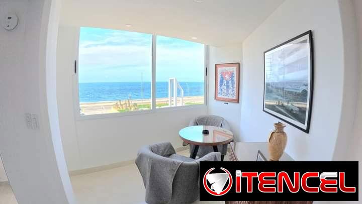“Lujoso Apartamento frente al mar en el Vedado”