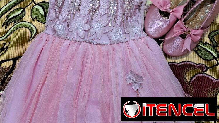 Bata de niña con balerinas