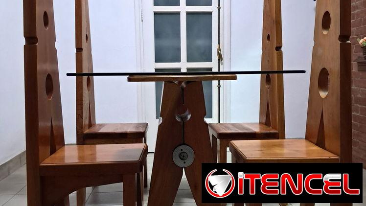 Se vende mesa de madera hecha por el artista de la plástica Nelson Dominguez con el Certificado de Autenticidad.
