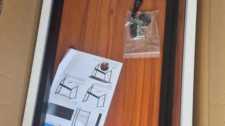Escritorios minimalistas precio según las medidas 100×45×73   60USD 120×45×73   65USD