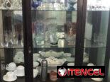 Vendo vitrina de madera antigua