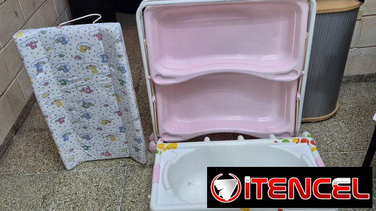 Cambiador/bañera/organizador. 3 en uno