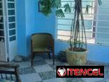Hermosísima casa de tres plantas en el Sevillano, cercana a 10 de Octubre y a la Ave Acosta!!!