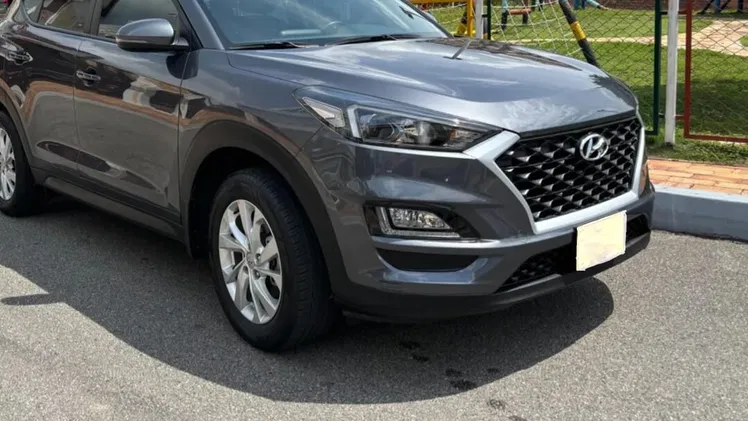 Hyundai Tucson del 2020 pintura de fábrica con pocas millas recorridas