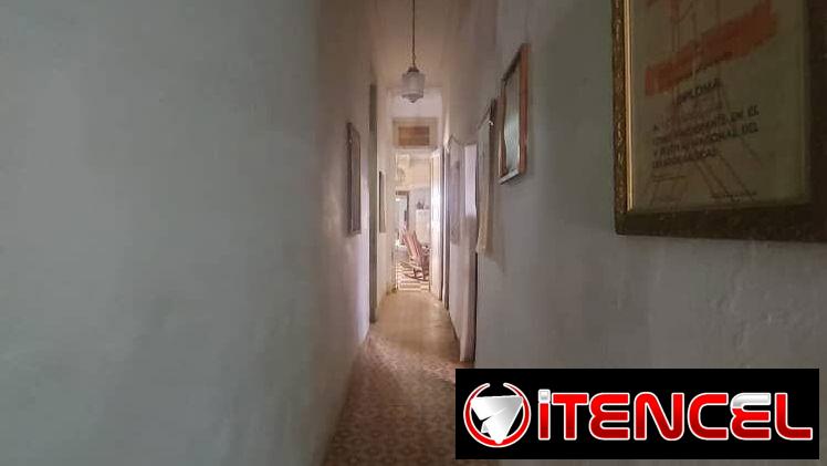 Venta de casa a “REPARAR”