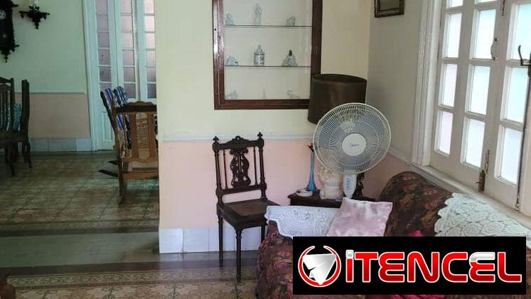 Venta en bajos de un biplanta