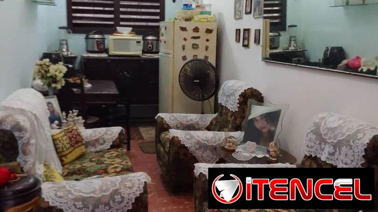 Apartamento 🏘 planta baja en Edifico Interior en el cerro (#7)