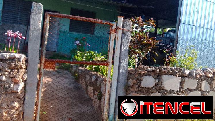 Venta de casa con patio grande buen precio