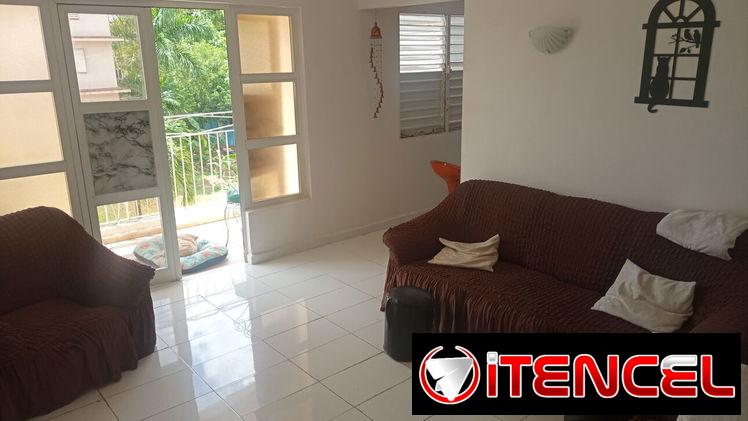 Se vende apto en la Comunidad Granma