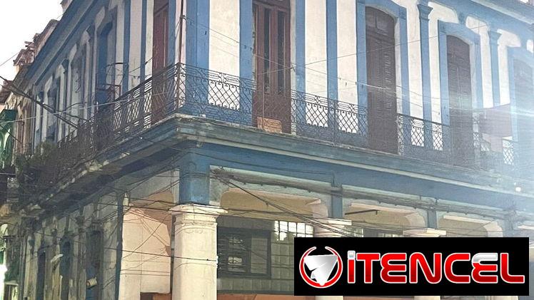 SE VENDE UNA CASA UBICADA EN LA ENTRADA DE MONTE 5 CUARTOS 55390779