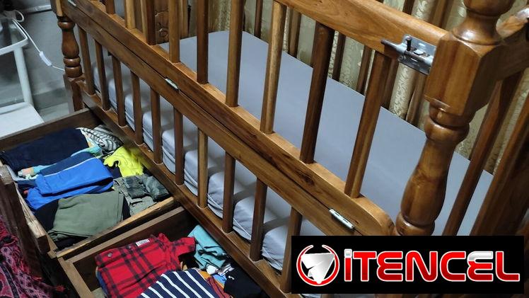 Vendo cuna con colchón y gavetas