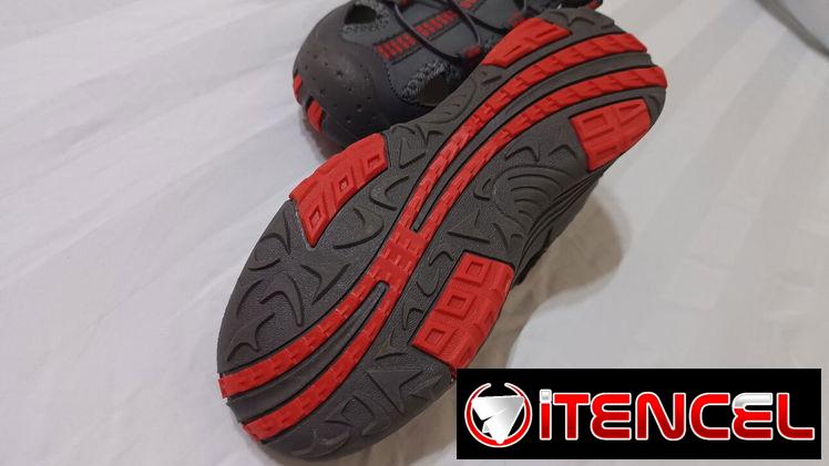 Sandalias o zapatos deportivos para niño marca SHEIN