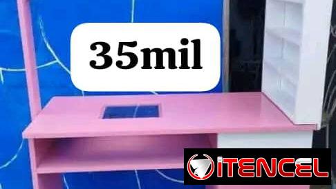 Mesas de uñas