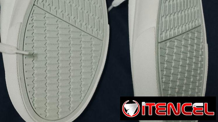 Tenis blancos normales marca lugz