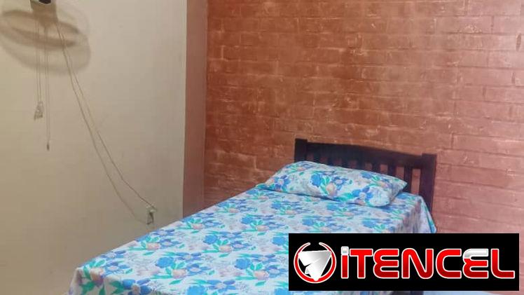 🏠 Apartamento de Renta Lineal En Habana Vieja. 💵 Precio: 400 usd por mes con 2 habitaciones
