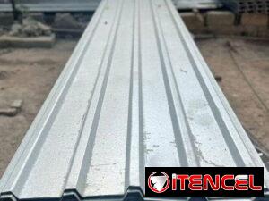 ff545f37a743a407178540aa51febe17f573831a8766f07fb3ec5d0f8d3f2532