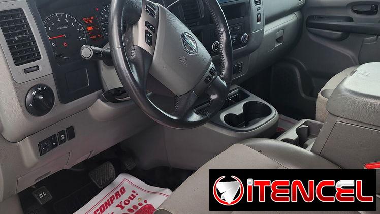 Nissan NV2500 VAN DE CARGA
