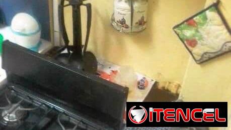 Vendo cocina de cuatro hornillas con horno