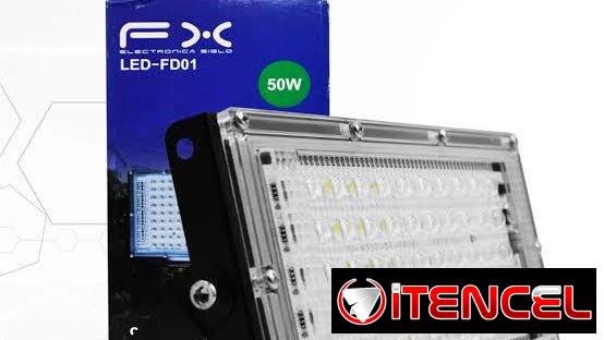REFLECTORES Y PANTALLAS LED
