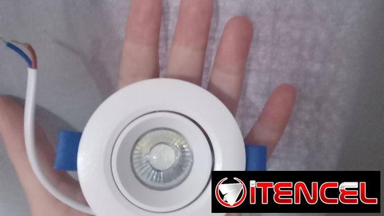 Lamparas DICROICAS para empotrar o luces led calidas y frias,Cintas neon flex, reflectores de 50 y 100 W. Mangueras led