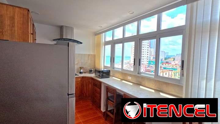 Lujoso Apartamento en el Vedado de 1 habitación con hermosas vistas al mar