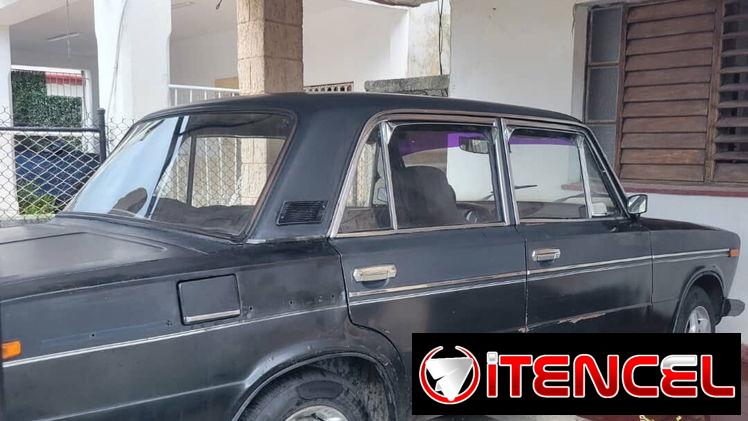 Casa y carro (LADA 1600)en venta en playa, Santa Fe