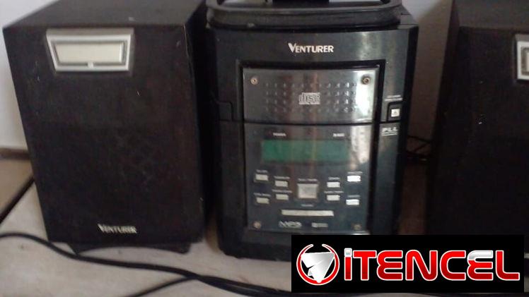 Vendo equipo de musica reproductor de CD en perfectas condiciones  precio 20mil pesos