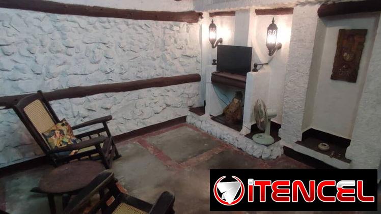 Se Renta Casa en Diez de Octubre