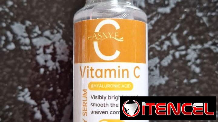 Serum facial: Ácido salicílico, retinol, vitamina C, phantenol y ácido hialurónico
