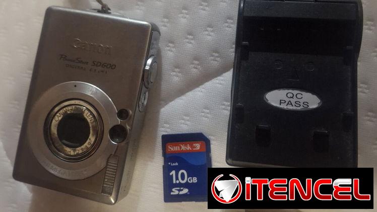 VENDO Cámara Canon con sus accesorios