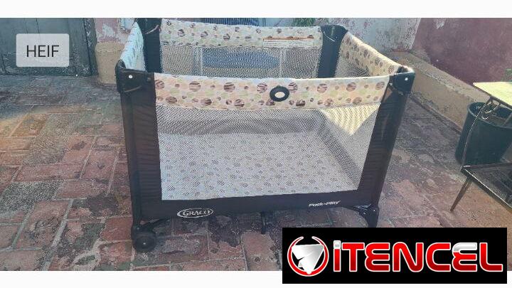 Corral de bebe de malla