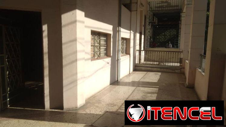 SE ALQUILA PORTAL PARA VENTAS