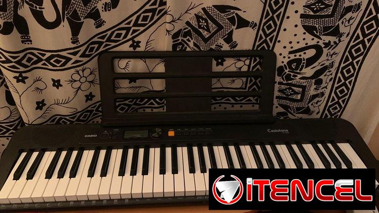 Piano eléctrico y de pilas recargables